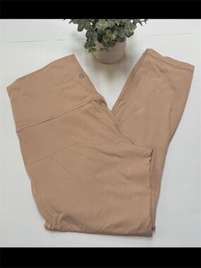 Lululemon Align High Rise Crop 23” Double Lined Contour Size 10